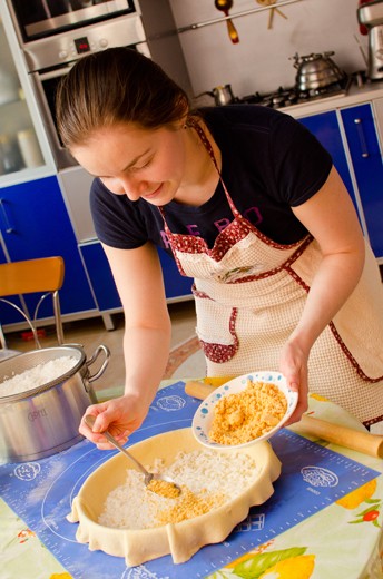 Putting a layer of qort