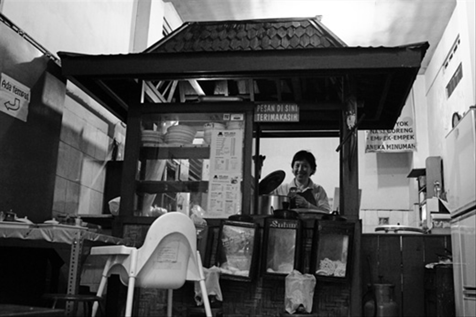 Joglo is a traditional house in Java. That's the name of my Mom's restaurant.