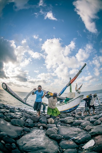 Every morning. With the sunrise, the fishermen bring back their boats.