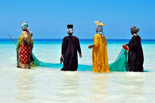 african women  fishing