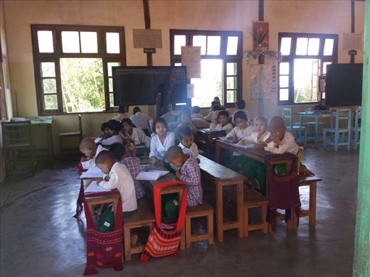 One room schoolhouse we passed along the way. Grades 1 to 5.