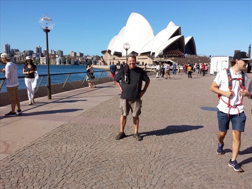 Took a bunch of pictures of the Opera House, quite stunning.