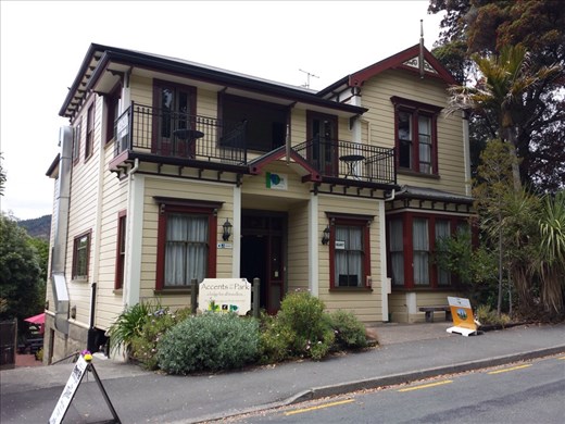 Nelson New Zealand. Nice hotel for three nights, very convenient location.