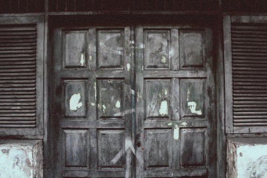 An abandoned building