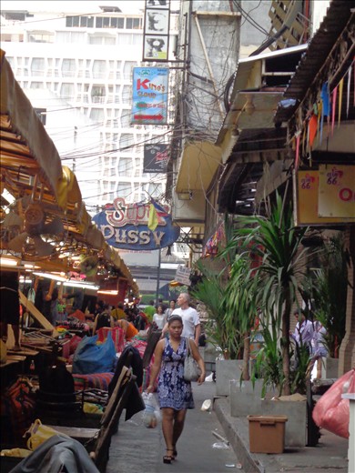 Patpong market