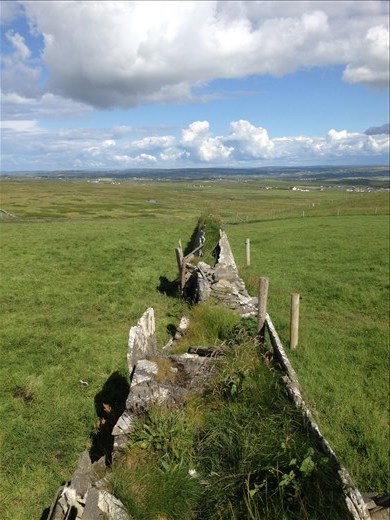 Failte (welcome)!  

This is a trail on the backside of the Cliffs of Moher.