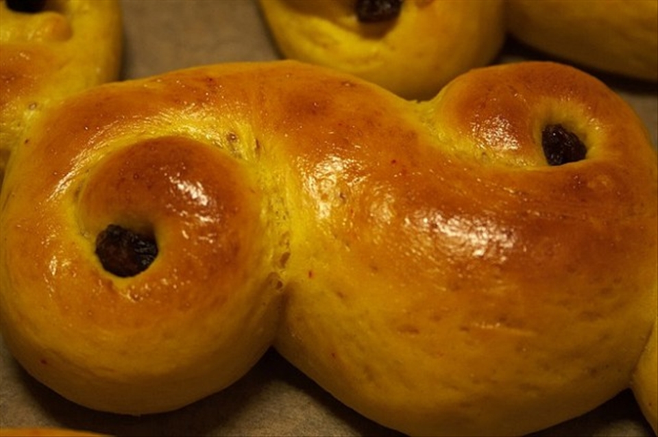 Saffron Bun