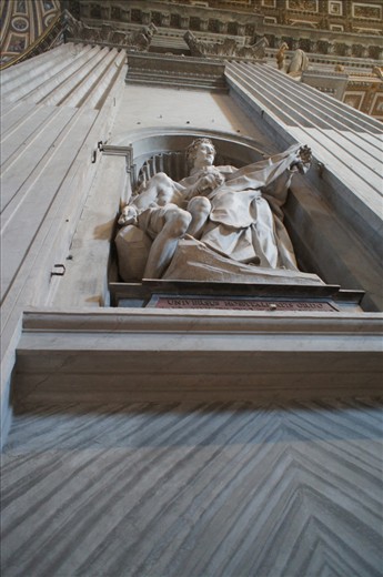 Once they were moving (St.Peter Basilica)