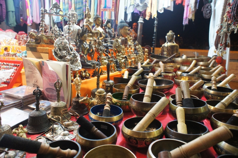 Singing bowl and harmony