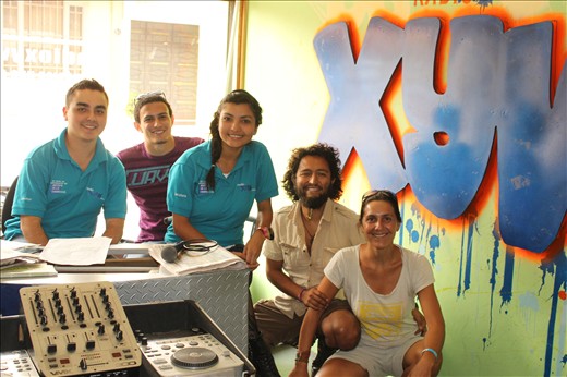 En San José nos hicieron una entrevista en la emisora XYW que transmite on line.