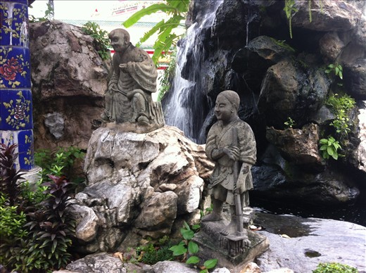 Wat Po Fountain