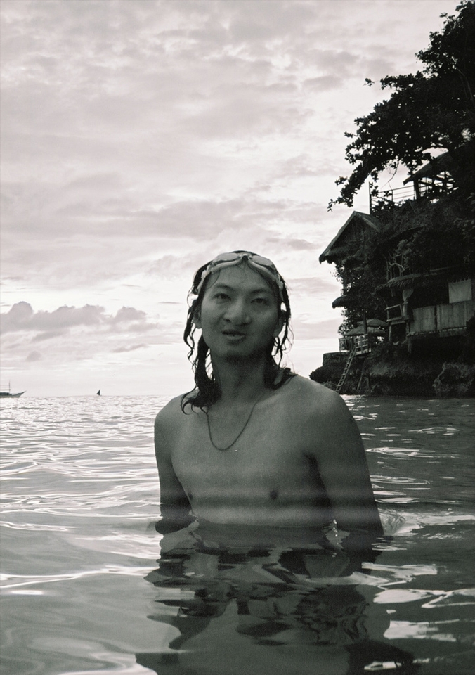 Enjoying a swim | Boracay, Philippines | 35mm B&W Contax T