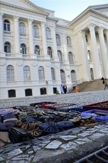 Santos Andrade Square is where the first Federal University in Brazil stays.