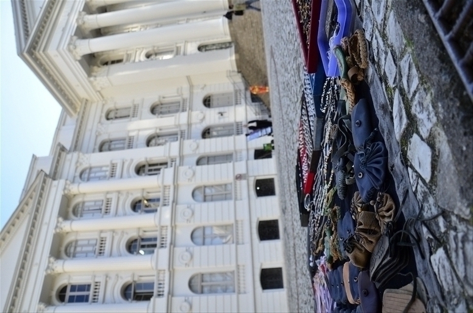 Santos Andrade Square is where the first Federal University in Brazil stays.