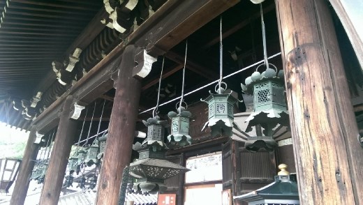 Nigasudo Temple - Bells hanging from the canopy