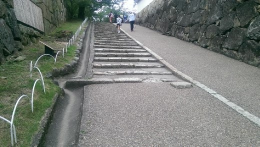 Nishi-no-Maru or the West Baily. Note the rectangle stone at the bottom of the steps. THis is where the soldiers would muster.