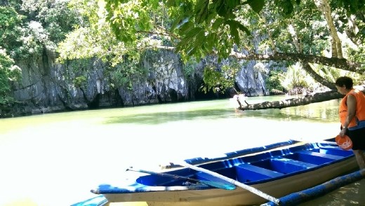 Boat transfer to undergroun river