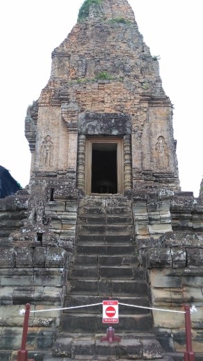 Main temple in East Mebon