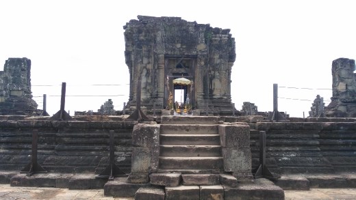 Main temple at Phnom Bakheng