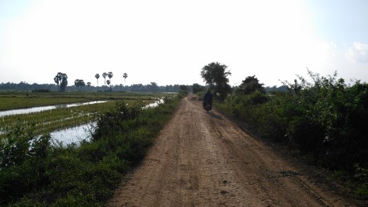 Road on way back to Battambong