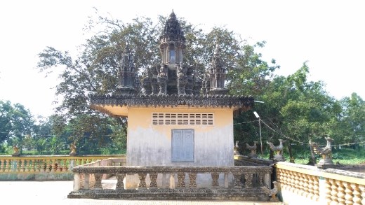 New Buddhist temple at Wat Ek Phnom Temple
