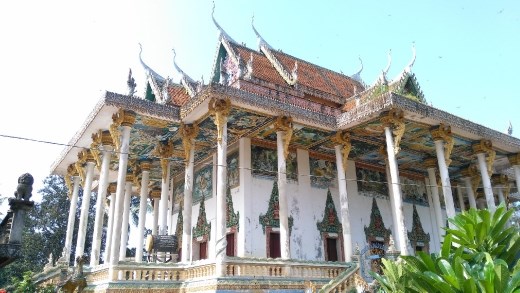 New Buddhist temple at Wat Ek Phnom Temple