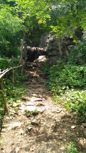 Way to Bet Meas Cave