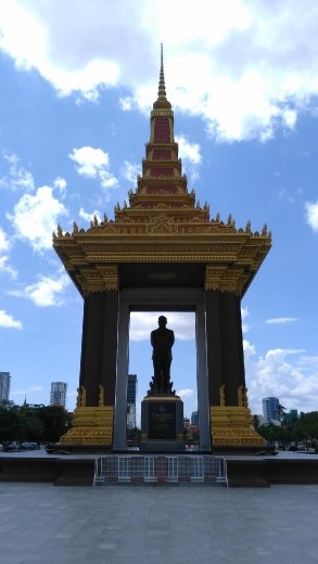 Statue of King Norodom Sihanouk near Independence Monument