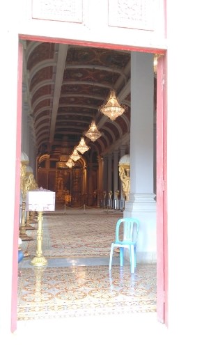 Inside Preah Tineang Tevea Vinichhay