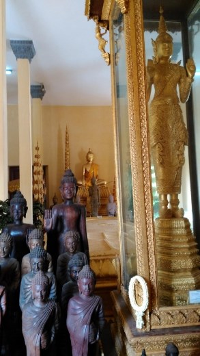 Inside Koeng Preah Bat