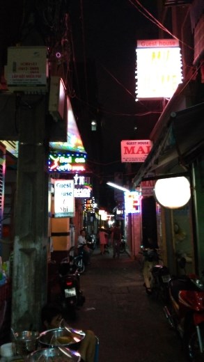 The small alleys look kind of seedy