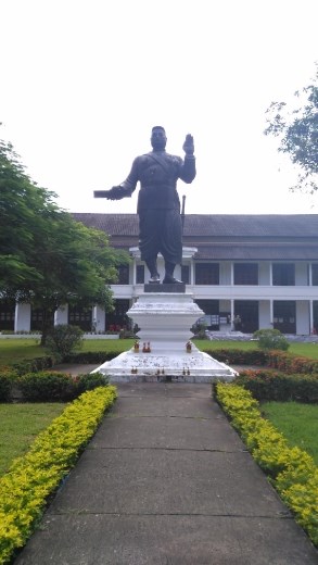 Statue of Sisavang Vong on the palace grounds