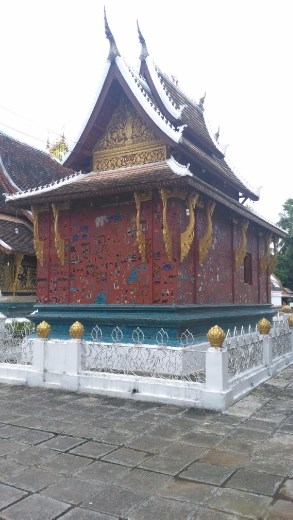 Random building in Wat Xieng Thong