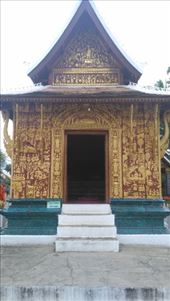 Random building in Wat Xieng Thong: by macedonboy, Views[139]