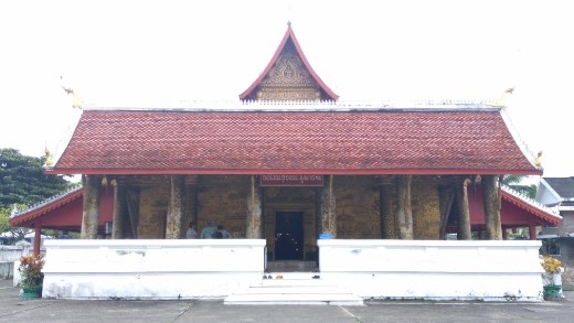 Wat Mai Suwannaphumaham