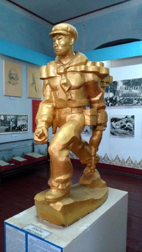 National Museum of Laos - Communit propaganda