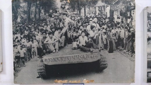 National Museum of Laos - Communit propaganda