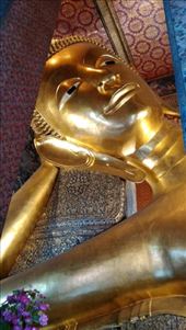 Reclining Buddha at Wat Pho: by macedonboy, Views[154]