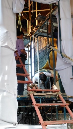 Repair work at Wat Pho