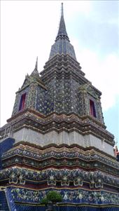 Phra Maha Chedi Song Phra Srisuriyothai: by macedonboy, Views[141]