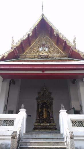 Western end of Sala Karn Parien