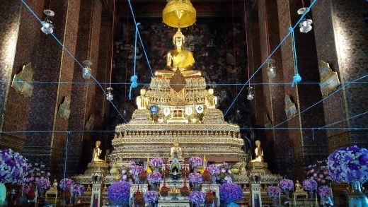 Buddha statues in pavilion of Phra Buddha Deva Patimakorn