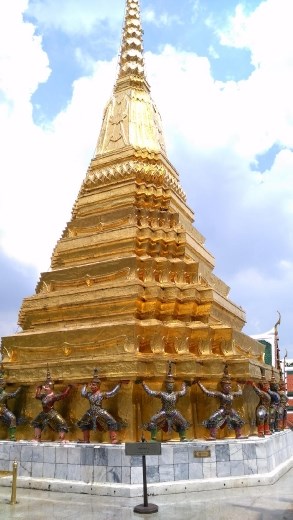 Grand Palace - Golden Chedi outside The Royal Pantheon