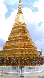 Grand Palace - Golden Chedi outside The Royal Pantheon: by macedonboy, Views[138]
