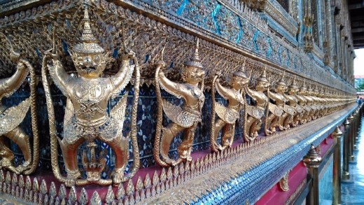 Grand Palace - The Royal Chapel wall decoration