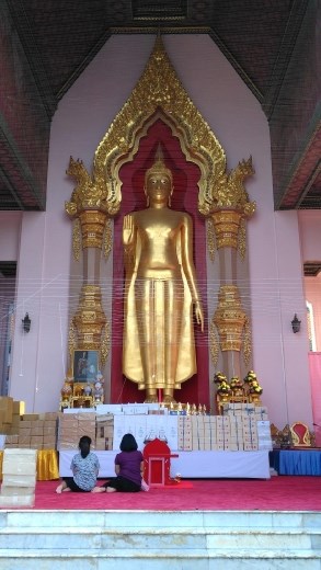 Phra Pathom Chedi School - Main Buddha statue