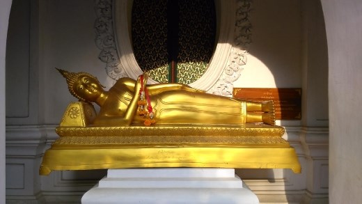 Phra Pathom Chedi School - Cloister with various Buddha statues