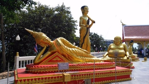 Wat Phra Khao Yai - Various statues
