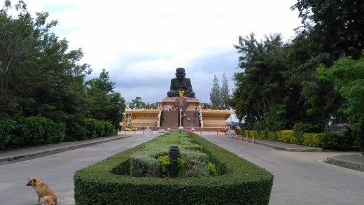 Wat Huay Mongkol