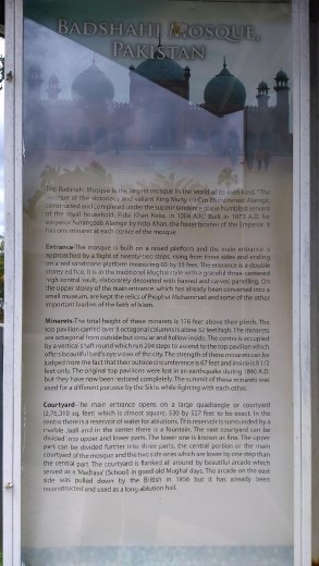 Description of Badshahi Mosque